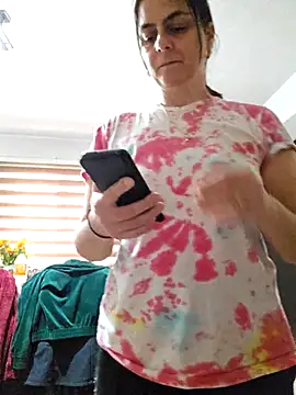 IsabelleCraft online show from 01/17/26, 09:36