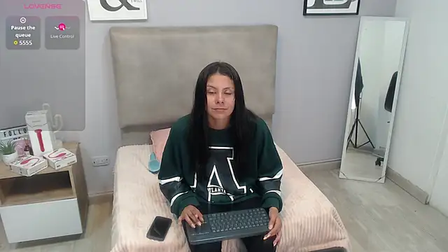 valevicious online show from 11/21/25, 07:45