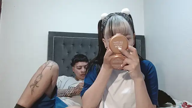 dulce maria x online show from 04/18/26, 11:03