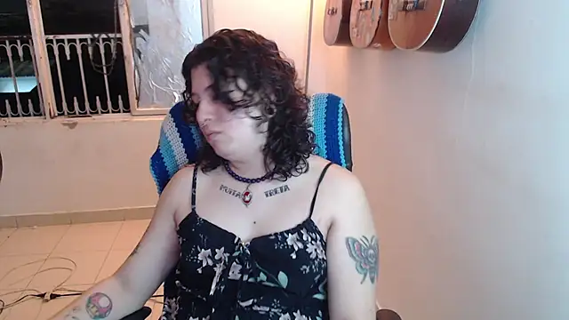 Smoke trip Alicia online show from 11/21/25, 04:00