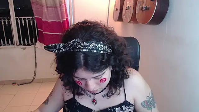 Smoke trip Alicia online show from 11/26/25, 03:51