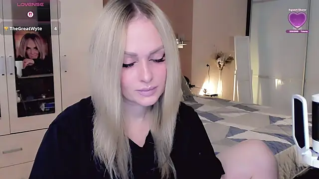 Libby Nora online show from 10/27/25, 10:08