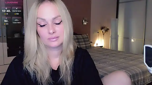 Libby Nora online show from 11/06/25, 10:38