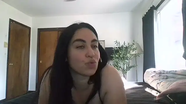 Snapshot of WetFlower69 chatting on 07/03/26, 01:06 WetFlower69 online show from 07/03/26, 01:06