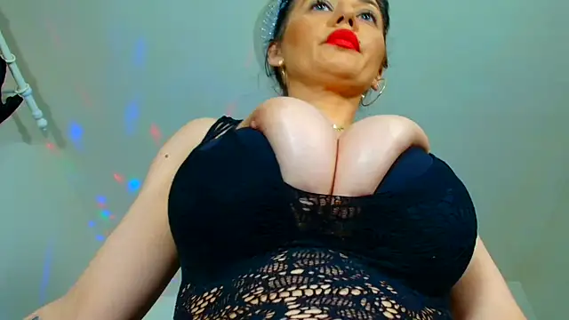 Snapshot of angeliquevany chatting on 01/28/25, 11:07 angeliquevany online show from 01/28/25, 11:07