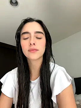 swrennn19 online show from 12/14/25, 04:23