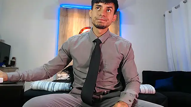 Andrew 4  online show from 02/08/25, 02:04