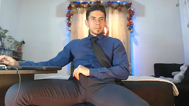 Andrew 4  online show from 12/14/25, 06:19