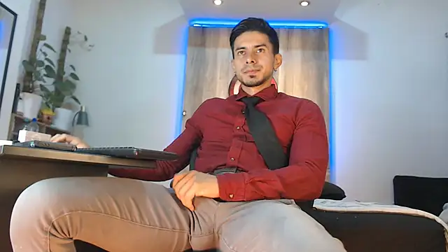 Andrew 4  online show from 03/25/26, 03:12