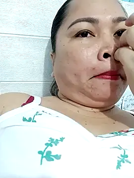 XXLorie 02 online show from 09/24/25, 01:20