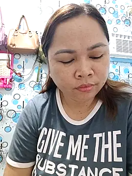 Snapshot of XXLorie_02 chatting on 05/21/26, 10:28 XXLorie 02 online show from 05/21/26, 10:28