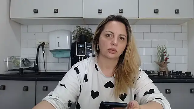 erikaerika online show from 02/17/25, 01:10