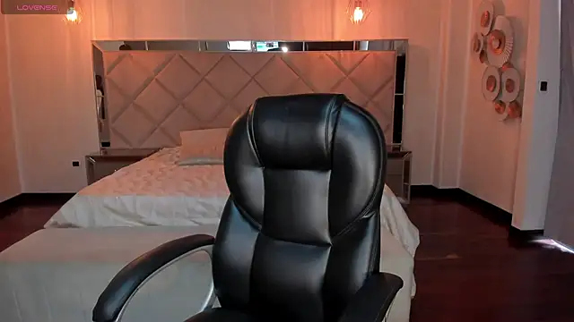 Snapshot of AmyDavis_ chatting on 01/02/25, 08:02 AmyDavis online show from 01/02/25, 08:02