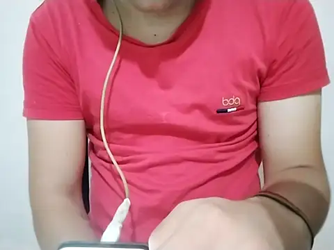 Snapshot of ivissonsilva1 chatting on 10/28/25, 12:19 ivissonsilva1 online show from 10/28/25, 12:19