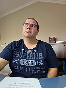 Andrew1900529 online show from 12/17/24, 11:39