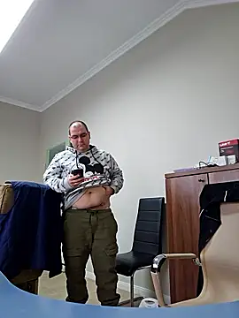 Andrew1900529 online show from 01/13/26, 07:57