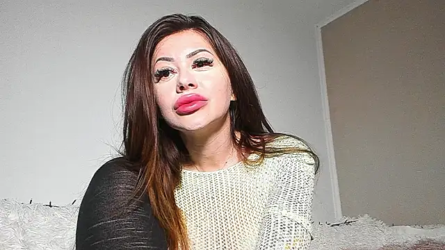 BrianaDiamondXXX online show from 03/30/26, 06:03