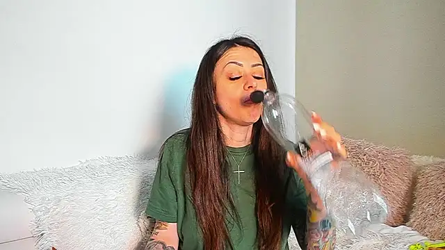 BrianaDiamondXXX online show from 07/05/26, 10:44