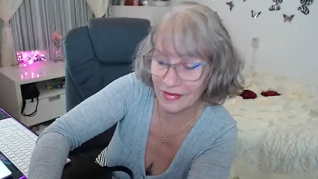Ghertrude52 online show from 10/11/25, 03:39