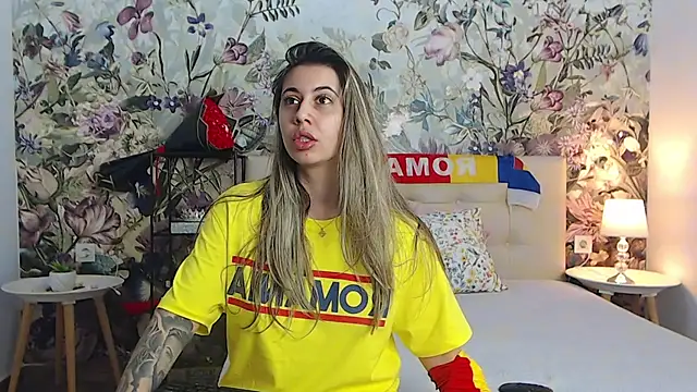 RoseDiamond06 online show from 06/11/26, 02:59