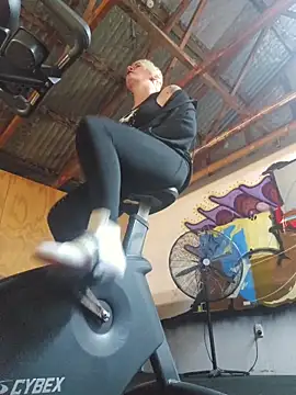 PinkTheHawk online show from 10/30/25, 03:41