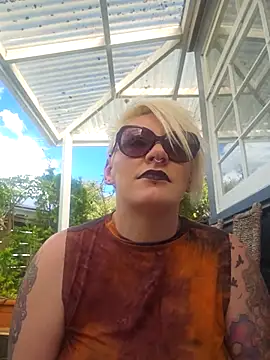 PinkTheHawk online show from 11/08/25, 03:39