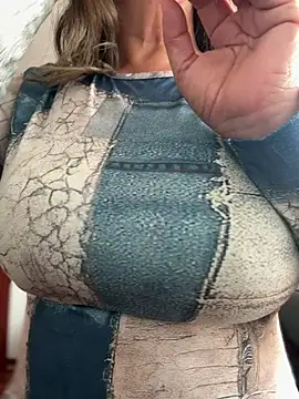 emma tour online show from 12/17/25, 04:13