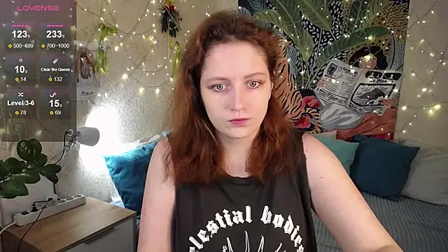 Dexy Red online show from 10/08/25, 09:01