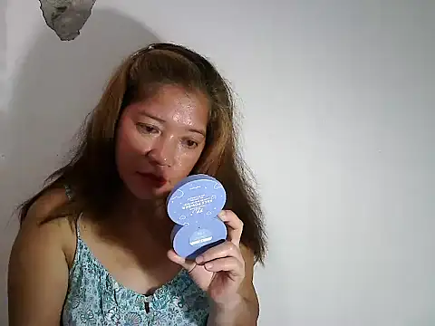 wethornypussy4u online show from 09/17/25, 10:22