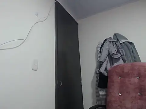 Mia davis01 online show from 12/20/25, 04:52