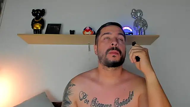 camilo restrepo21 online show from 02/09/25, 01:44