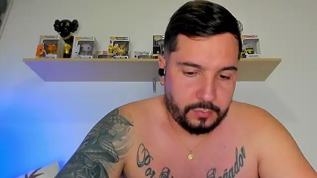 Snapshot of camilo_restrepo21 chatting on 06/21/26, 02:03 camilo restrepo21 online show from 06/21/26, 02:03