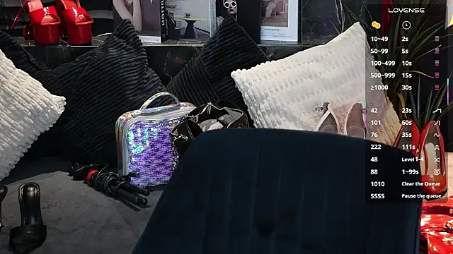 Snapshot of MistressDarsy chatting on 04/15/26, 07:58 MistressDarsy online show from 04/15/26, 07:58