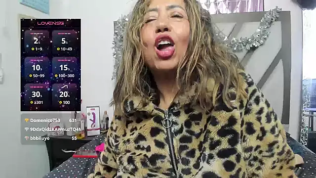 matureluna online show from 02/19/25, 10:42