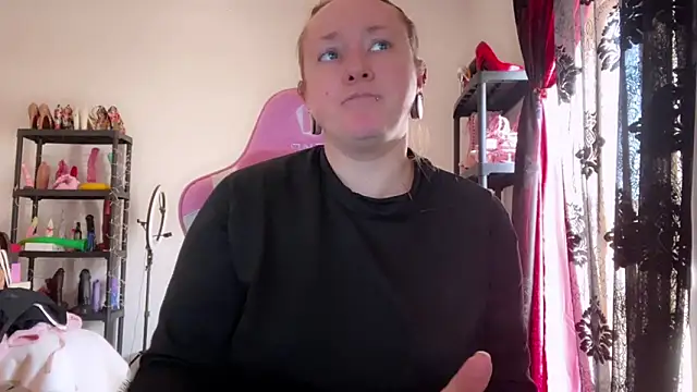 kisicaxx online show from 02/06/26, 11:02