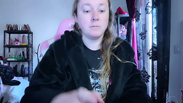 kisicaxx online show from 02/17/26, 02:57