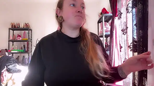 kisicaxx online show from 02/19/26, 08:10