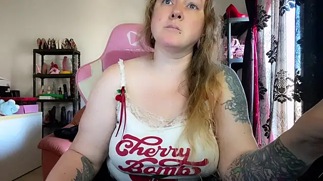 kisicaxx online show from 04/05/26, 01:52