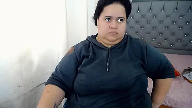 Snapshot of hotlesby4uxxx chatting on 12/05/24, 08:00 hotlesby4uxxx online show from 12/05/24, 08:00