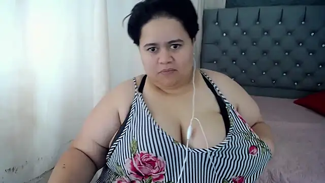 Snapshot of hotlesby4uxxx chatting on 12/12/24, 07:59 hotlesby4uxxx online show from 12/12/24, 07:59