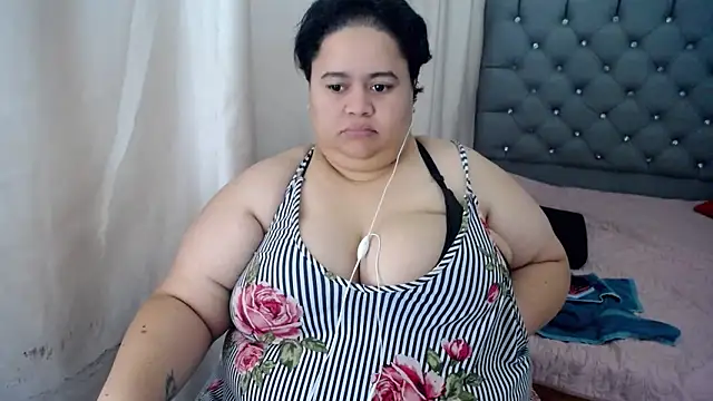 Snapshot of hotlesby4uxxx chatting on 12/12/24, 11:03 hotlesby4uxxx online show from 12/12/24, 11:03