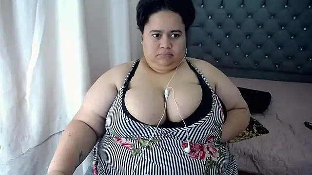 Snapshot of hotlesby4uxxx chatting on 12/13/24, 10:55 hotlesby4uxxx online show from 12/13/24, 10:55