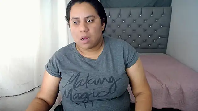 Snapshot of hotlesby4uxxx chatting on 01/07/25, 08:10 hotlesby4uxxx online show from 01/07/25, 08:10