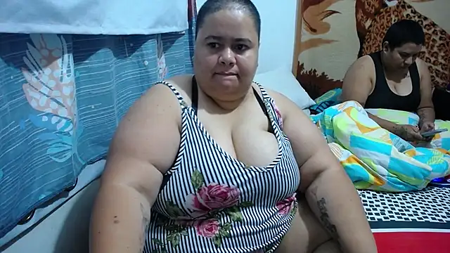 Snapshot of hotlesby4uxxx chatting on 03/21/26, 05:12 hotlesby4uxxx online show from 03/21/26, 05:12