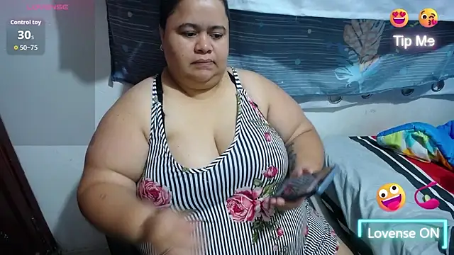 Snapshot of hotlesby4uxxx chatting on 04/07/26, 10:20 hotlesby4uxxx online show from 04/07/26, 10:20