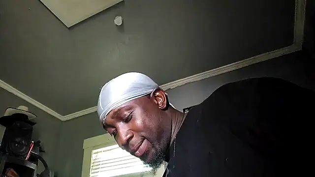 Snapshot of Tramontas chatting on 09/10/25, 09:04 Tramontas online show from 09/10/25, 09:04