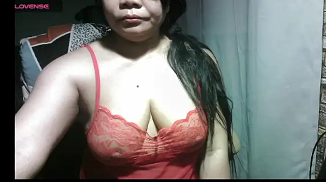 Hotpinay43 online show from 01/28/25, 10:01