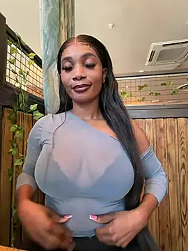 Snapshot of __Nessa__ chatting on 06/19/26, 11:03 Nessa online show from 06/19/26, 11:03