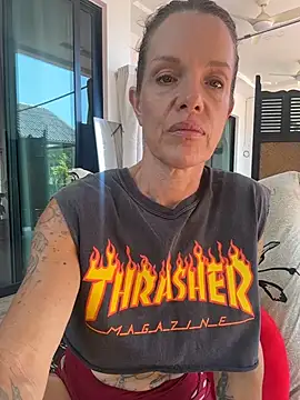 mommyselenafit  online show from 04/02/26, 04:10