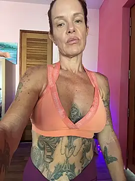 mommyselenafit  online show from 04/27/26, 12:41